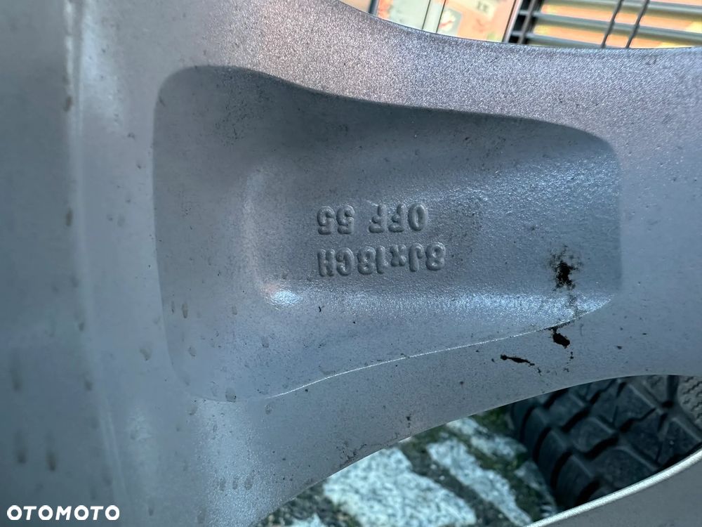 Koła Land Rover Freelander 2 255 55 18 8J ET 55 - 6