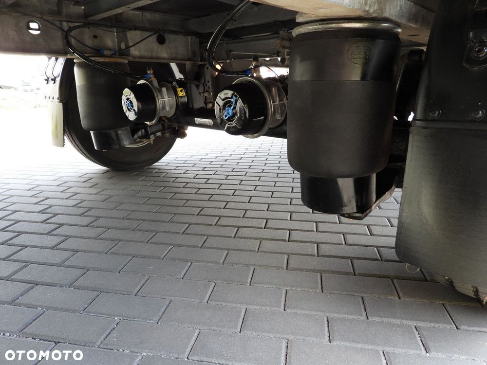 DAF LF 230 SKRZYNIA KONTENEROWIEC + PRZYCZEPA  WEBASTO TEMPOMAT LEDY PNEUMATYKA AUTOMAT  BLIŹNIACZE KOŁA KLIMATYZACJA  230KM - 31