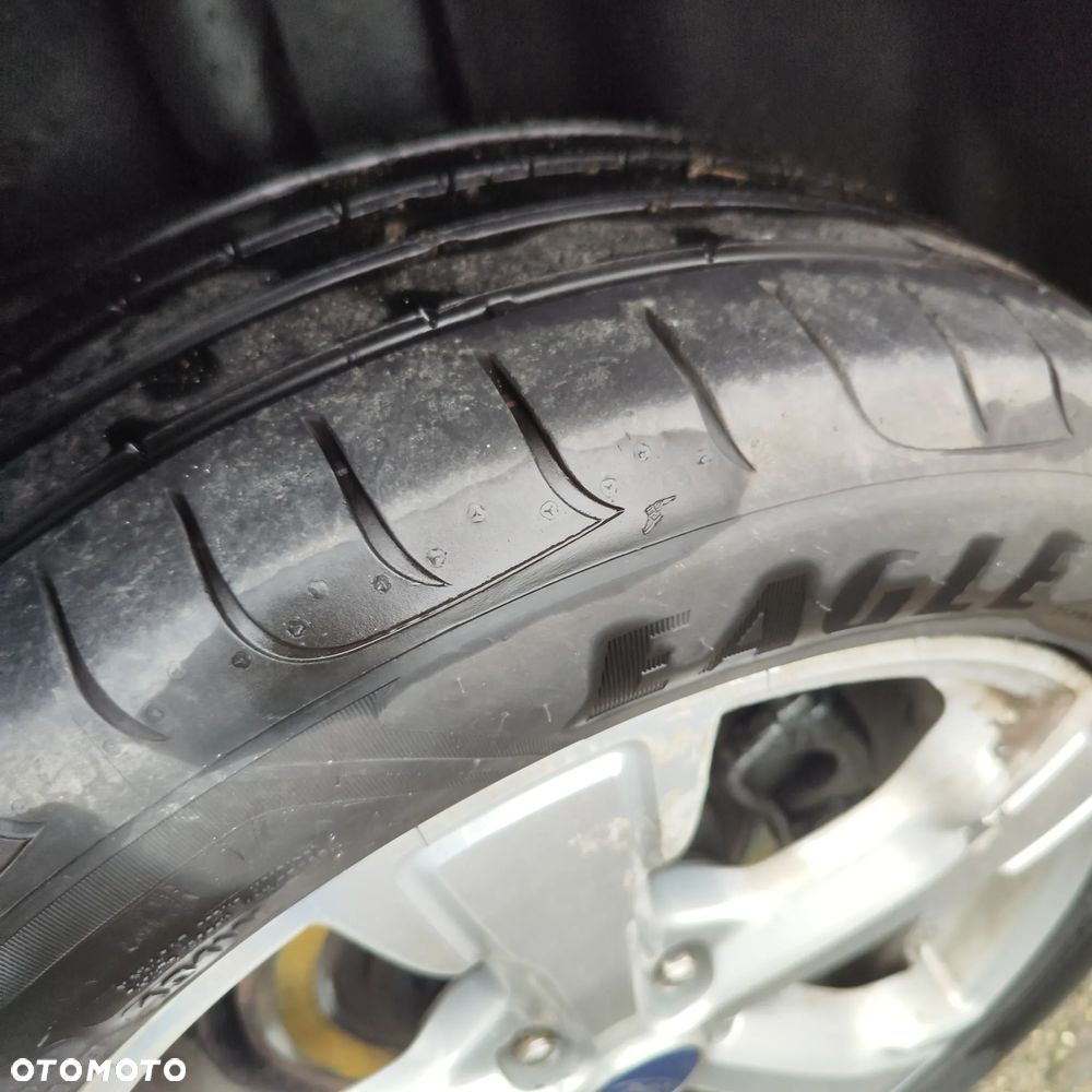 Ford Kuga 2.0 TDCi 4x4 Trend - 25