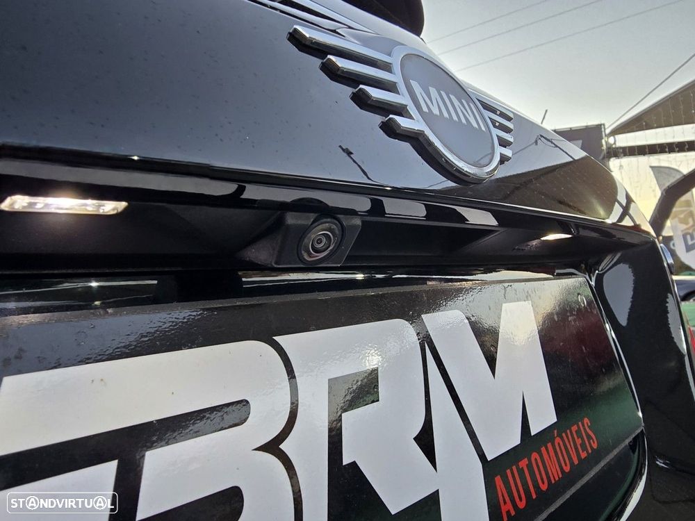 MINI Countryman Cooper SE Premium Essential Auto - 18