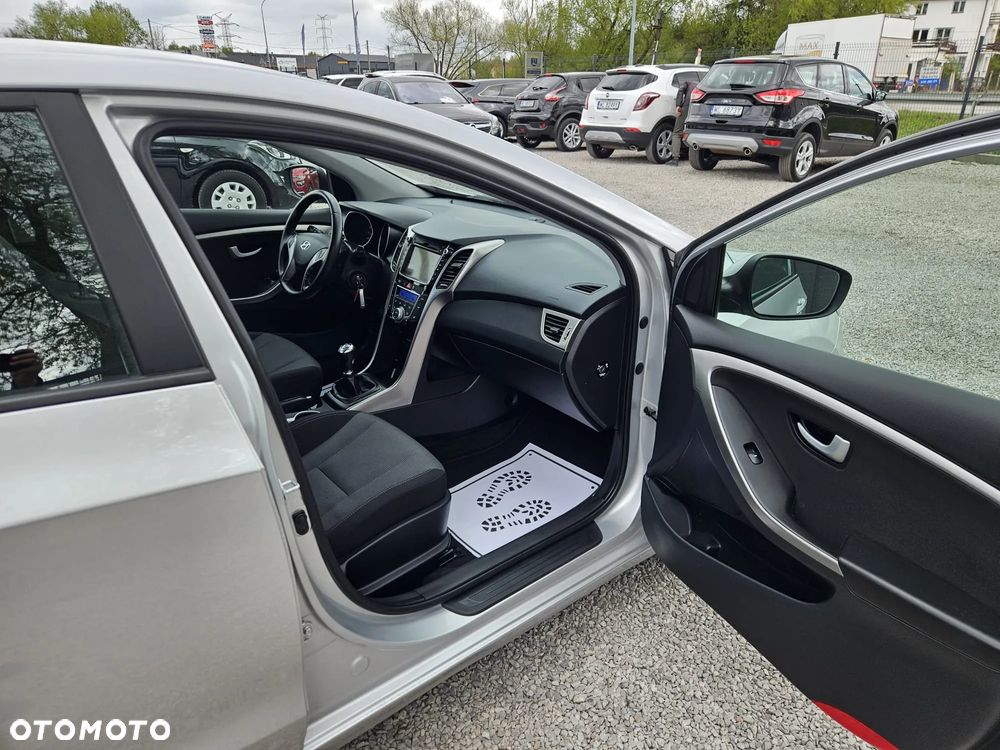 Hyundai i30 1.4 Fifa World Cup Edition - 26