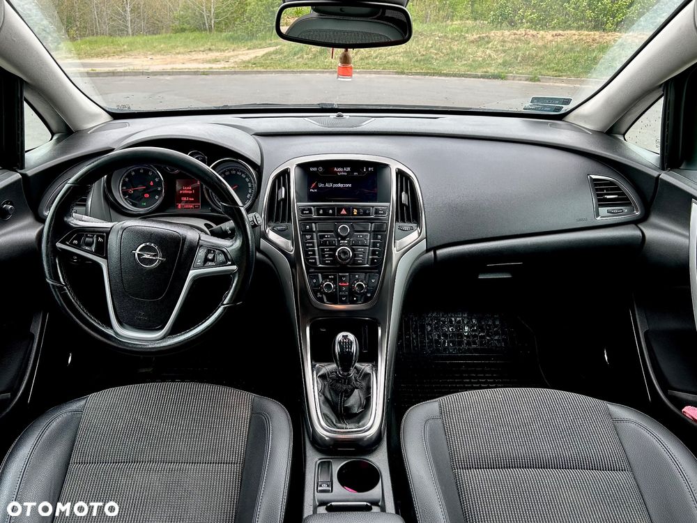 Opel Astra 1.6 T Cosmo - 7