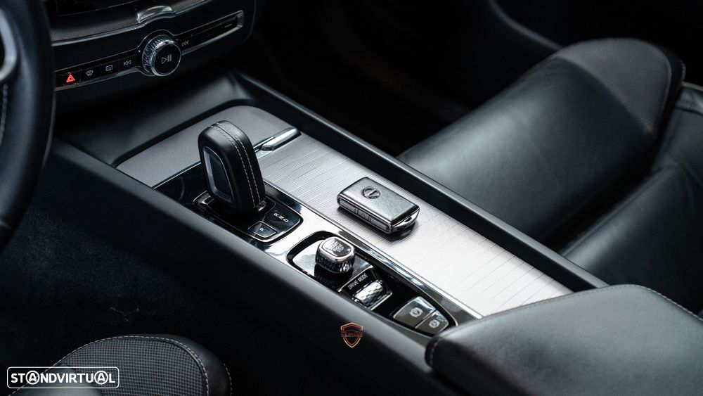 Volvo XC 60 2.0 T8 PHEV Polestar Engineered AWD - 28