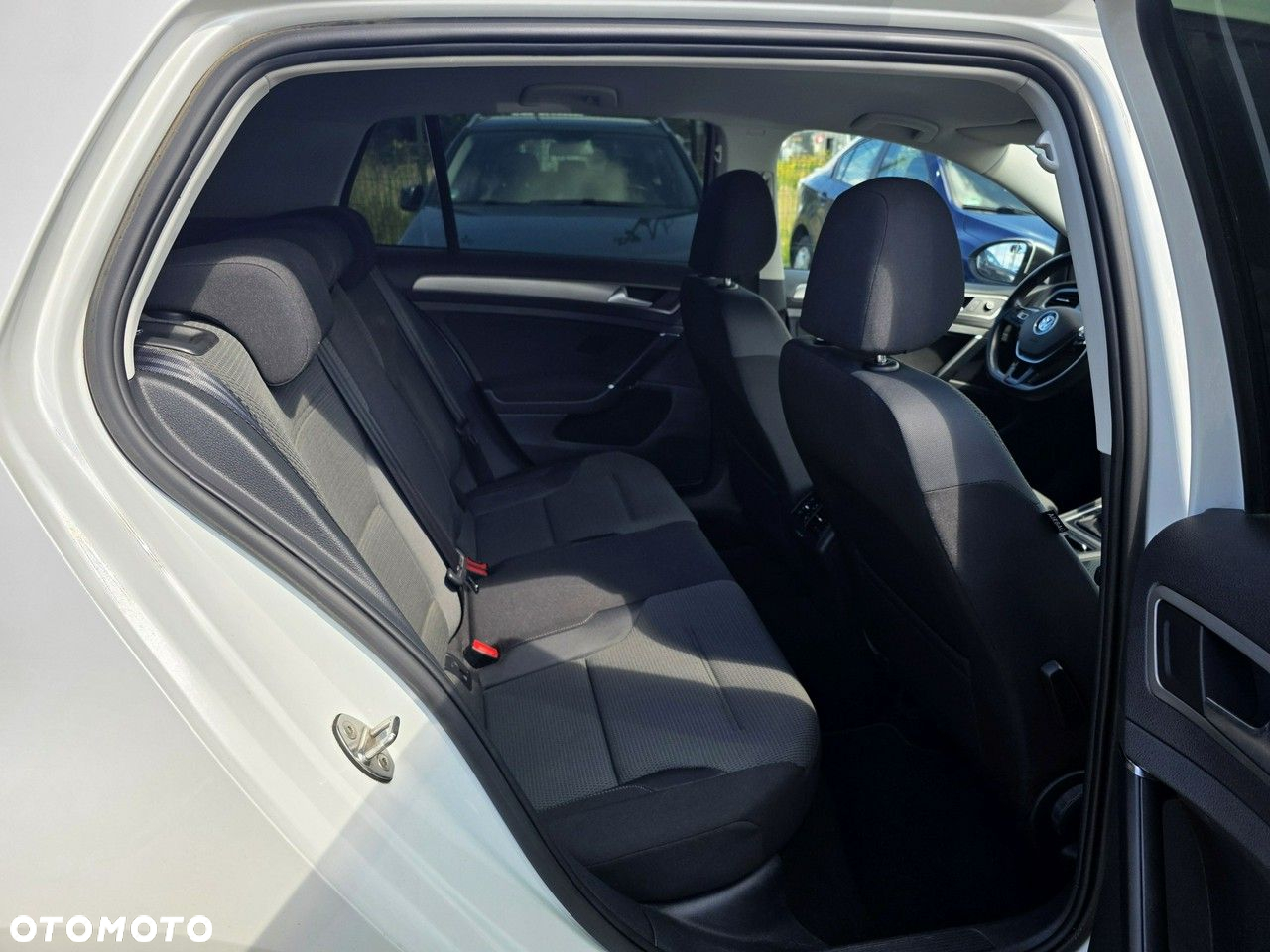 Volkswagen Golf VII 1.2 TSI BMT Comfortline - 23