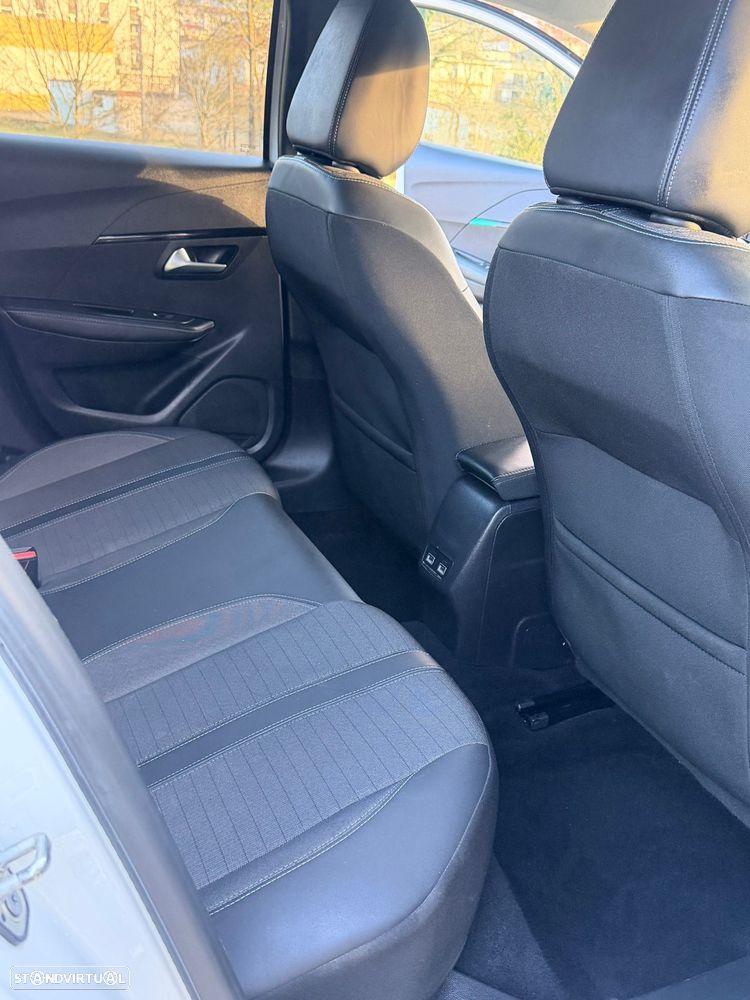 Peugeot 208 1.2 PureTech Allure EAT6 - 10