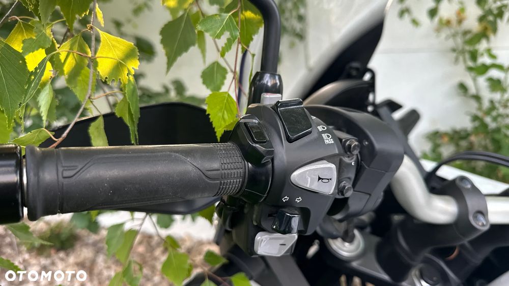 Honda VFR - 8