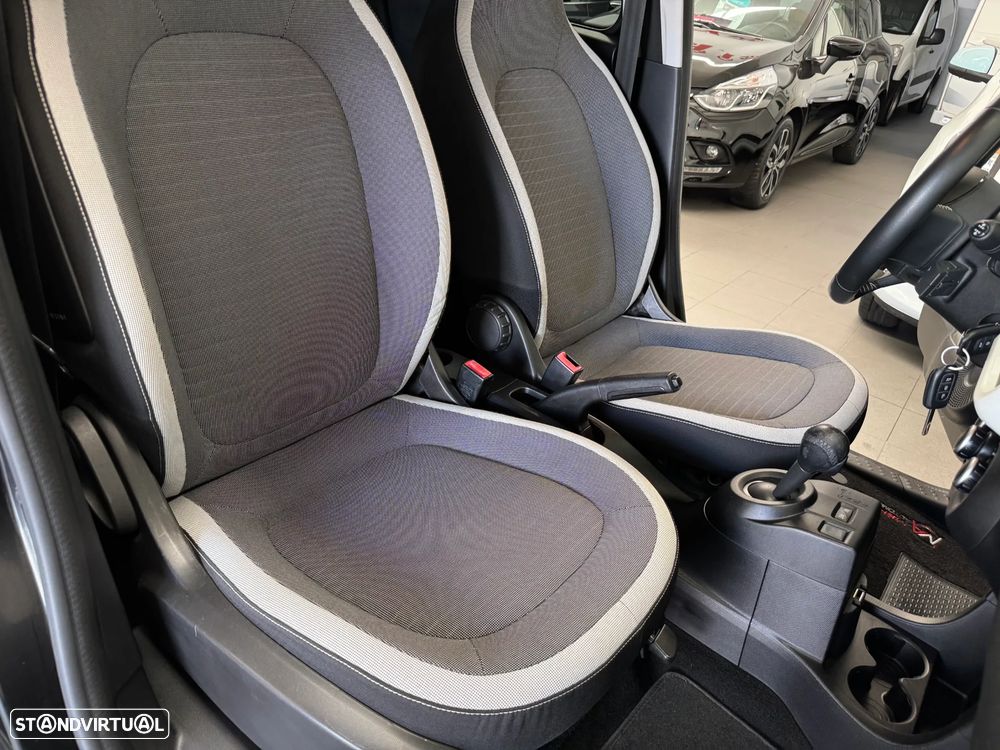 Renault Twingo ENERGY TCe 90 EDC LA PARISIENNE - 18
