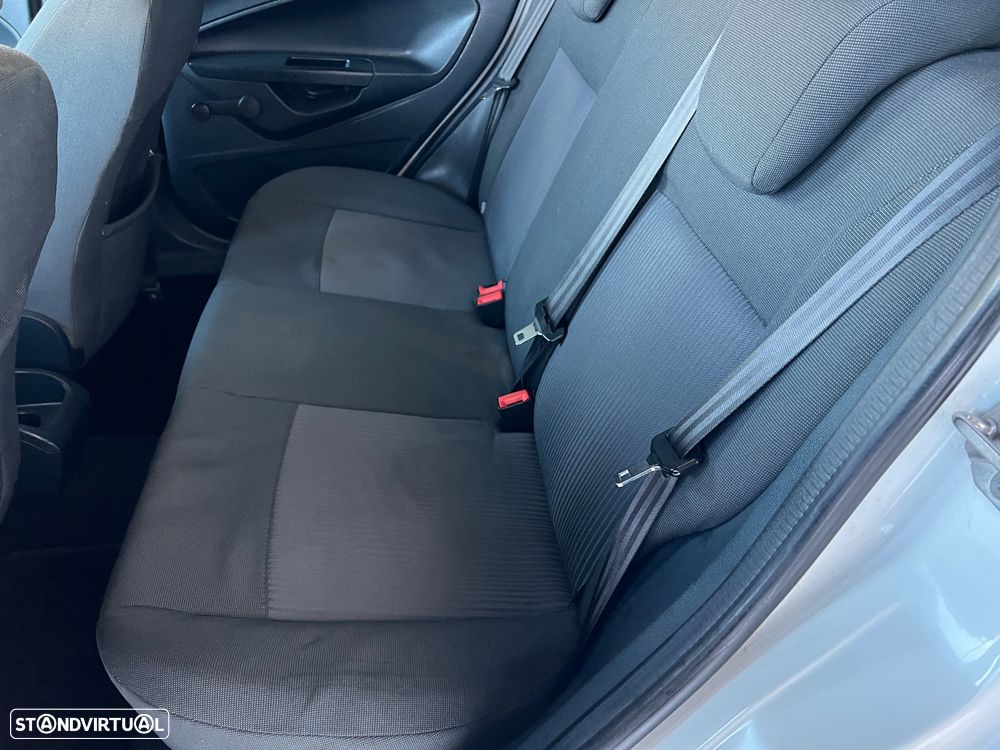 Ford Fiesta 1.4 TDCI Champions Edition - 11