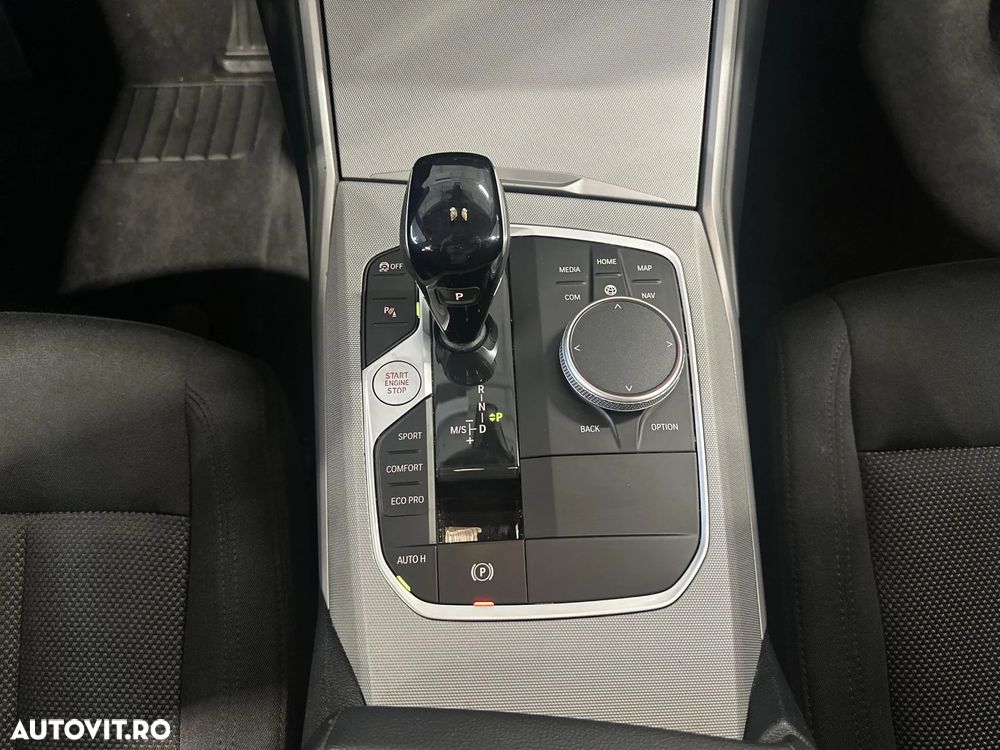 BMW Seria 3 320d Touring xDrive Aut. - 18