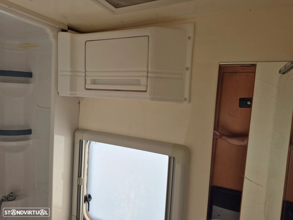 Sky Capuchine FIAT DUCATO 2.8 JTD  - SKY - 7 LUGARES - 6 DORMIDAS - 37