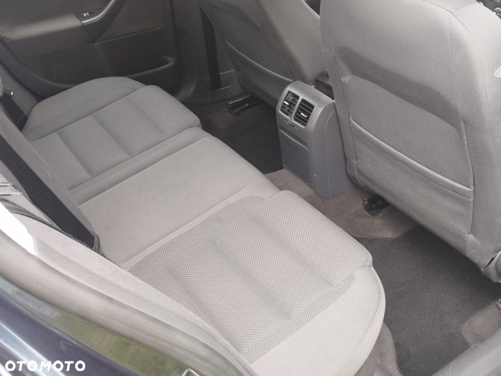Volkswagen Golf - 11