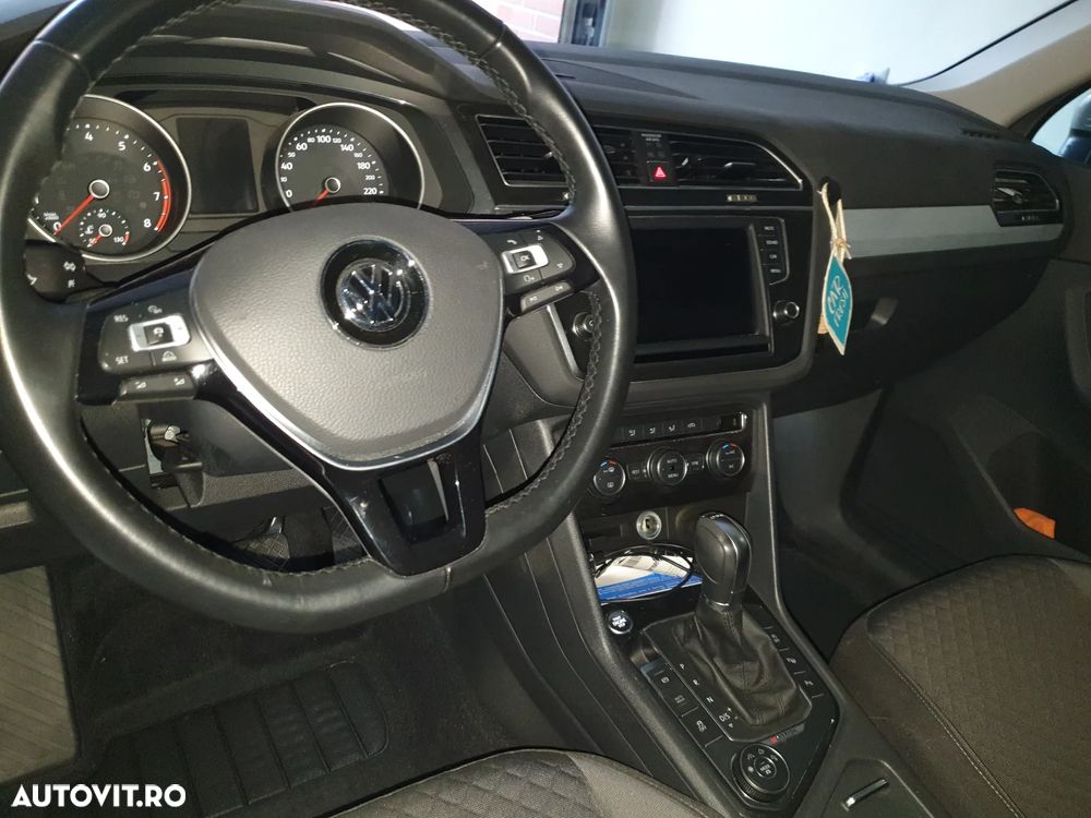 Volkswagen Tiguan - 4