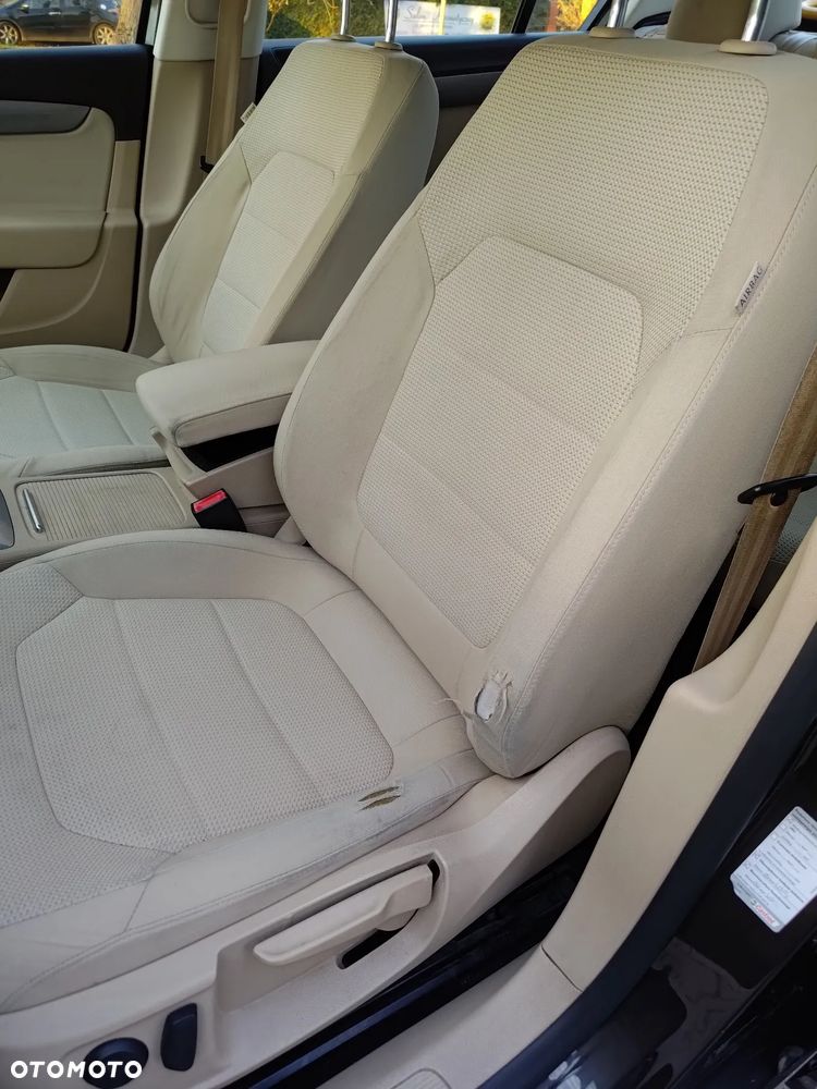 Volkswagen Passat 1.6 TDI Comfortline - 11