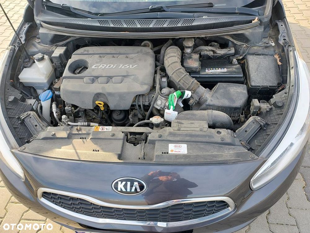 Kia Ceed 1.6 CRDi 128 Vision - 9