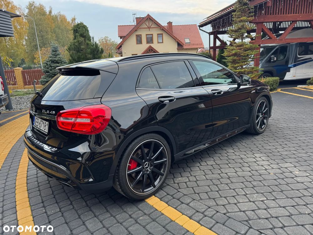 Mercedes-Benz GLA - 5