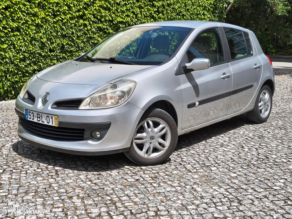 Renault Clio 1.2 16V Privilège - 2