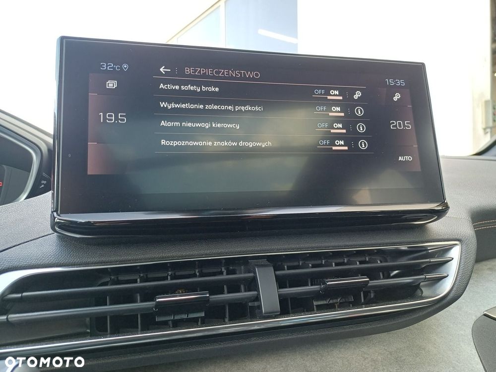 Peugeot 5008 1.2 PureTech mHEV GT S&S e-DCS6 - 23