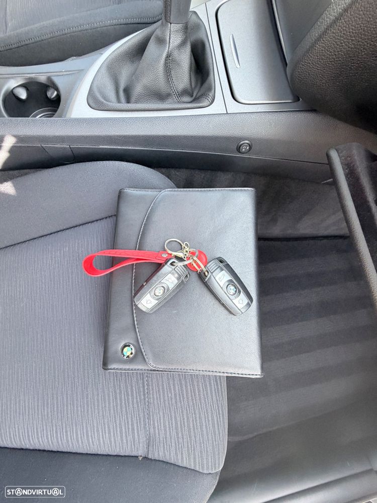 BMW 118 d Line Urban - 16