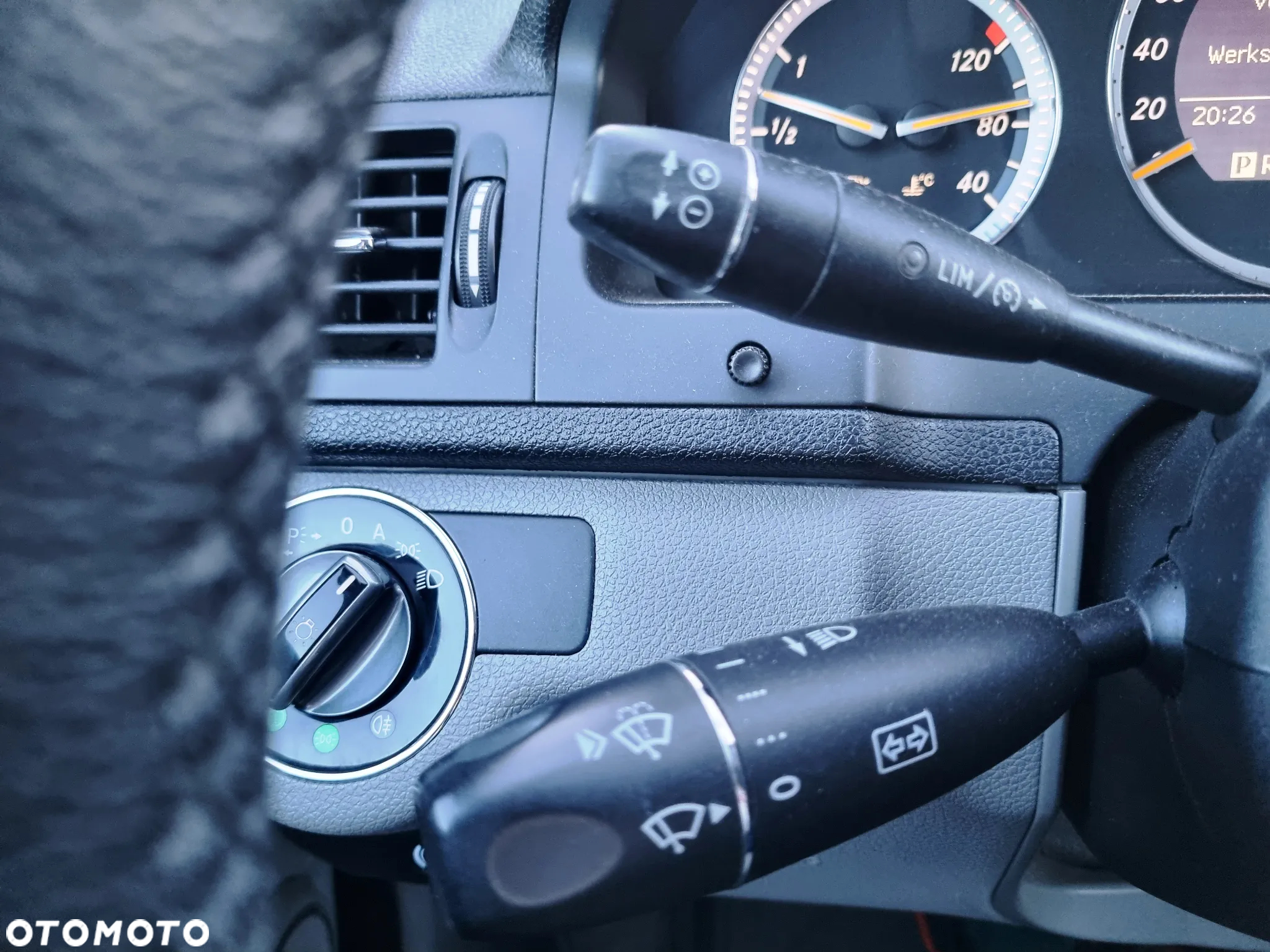 Mercedes-Benz Klasa C 300 7G-TRONIC SPORT EDITION - 24
