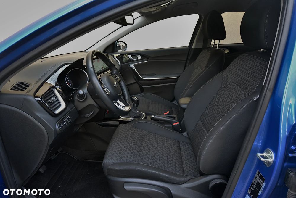 Kia Ceed - 23