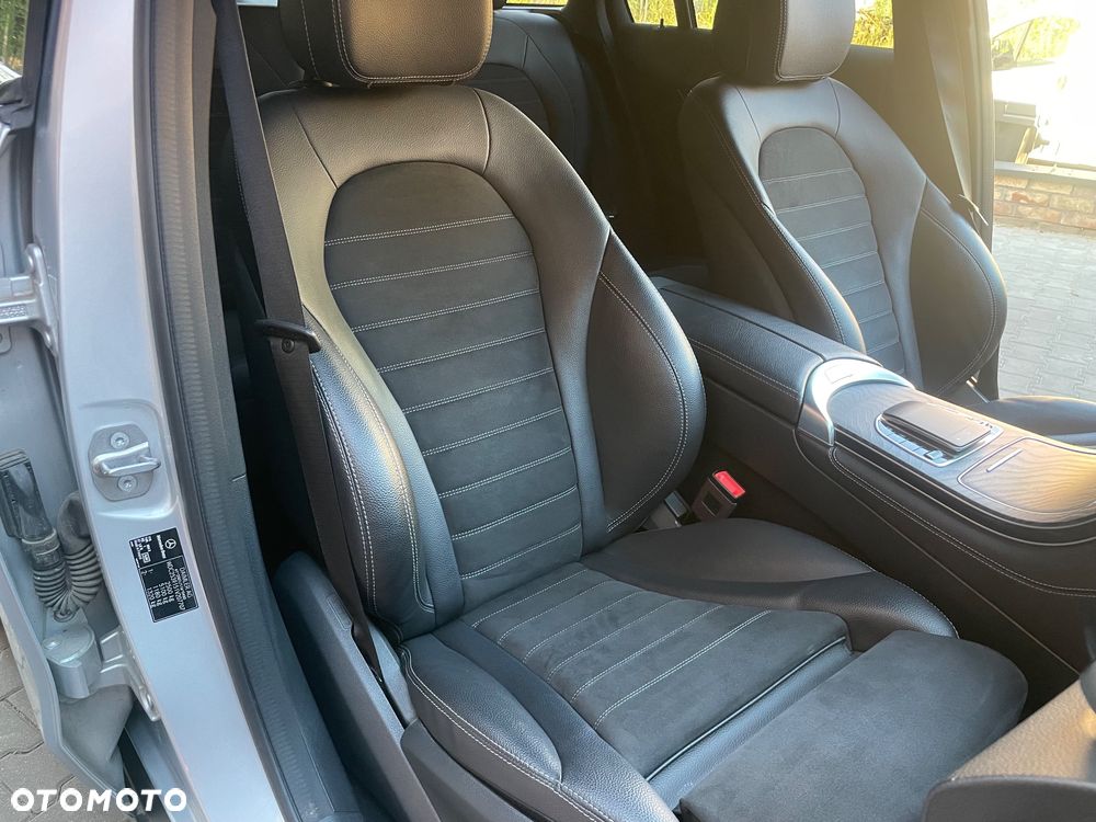 Mercedes-Benz GLC 220 d 4Matic 9G-TRONIC AMG Line - 18