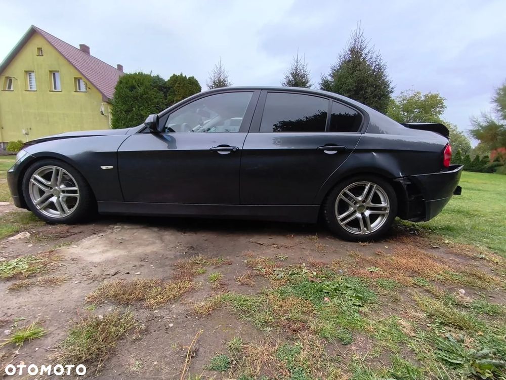 BMW Seria 3 318i - 3