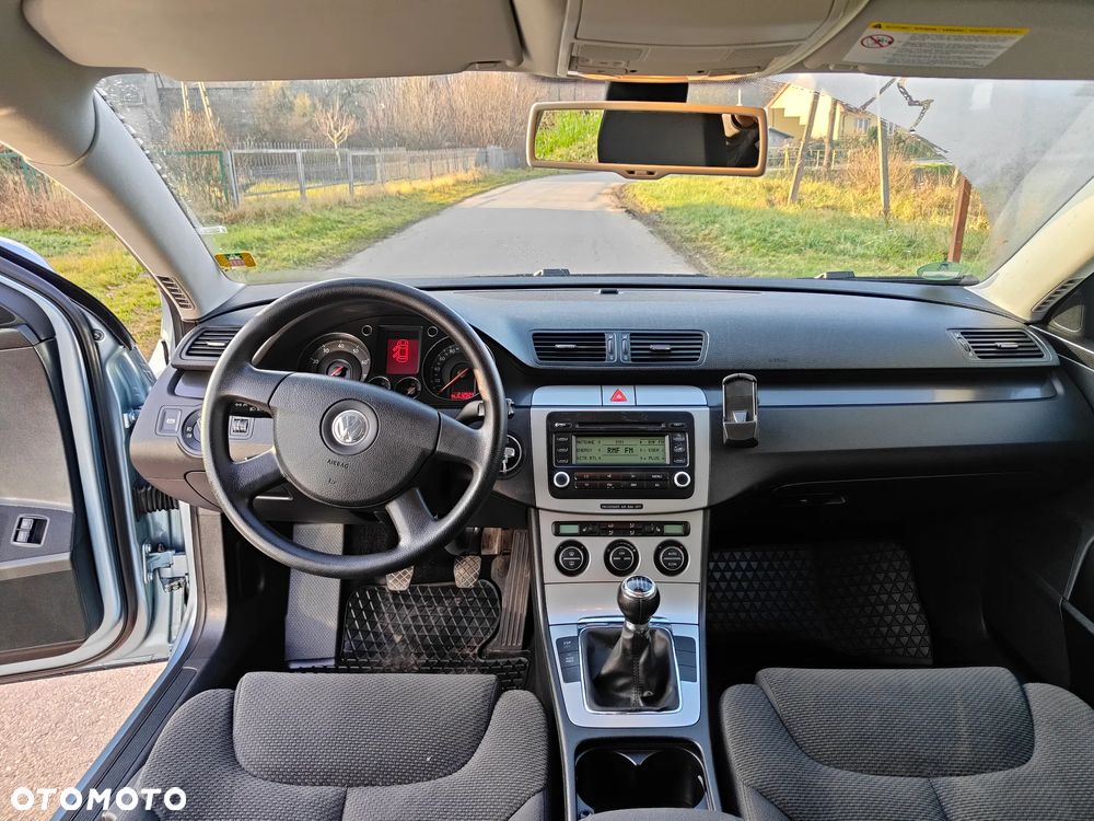 Volkswagen Passat 2.0 FSI Comfortline - 8