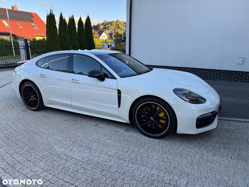 Porsche Panamera 4S - 3