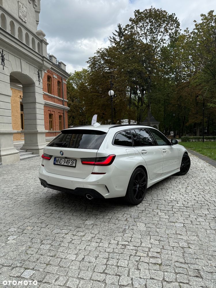 BMW Seria 3 320d xDrive M Sport Shadow - 13