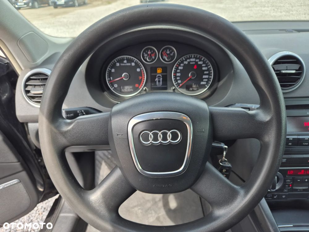 Audi A3 3-drzwiowe 1.4 TFSI Ambition - 31