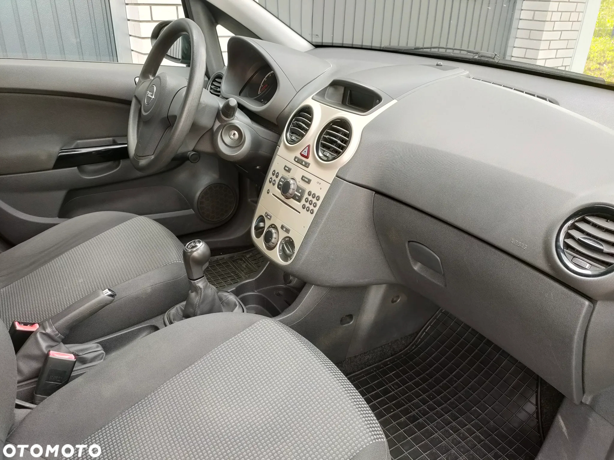 Opel Corsa 1.4 16V Active - 13