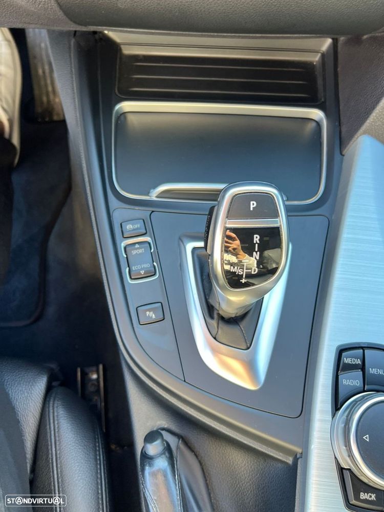 BMW 320 d Touring Pack M Auto - 27