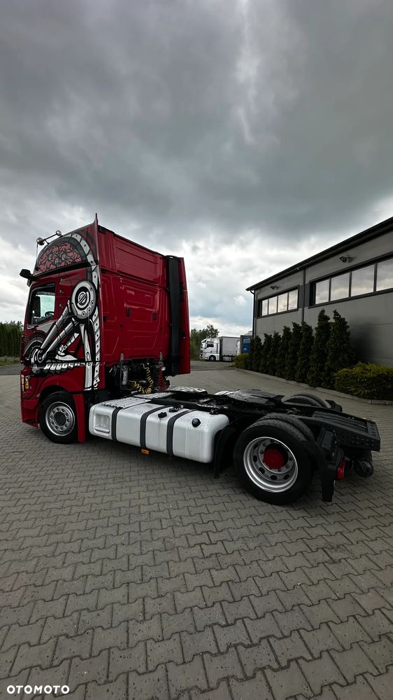 Mercedes-Benz ACTROS - 3