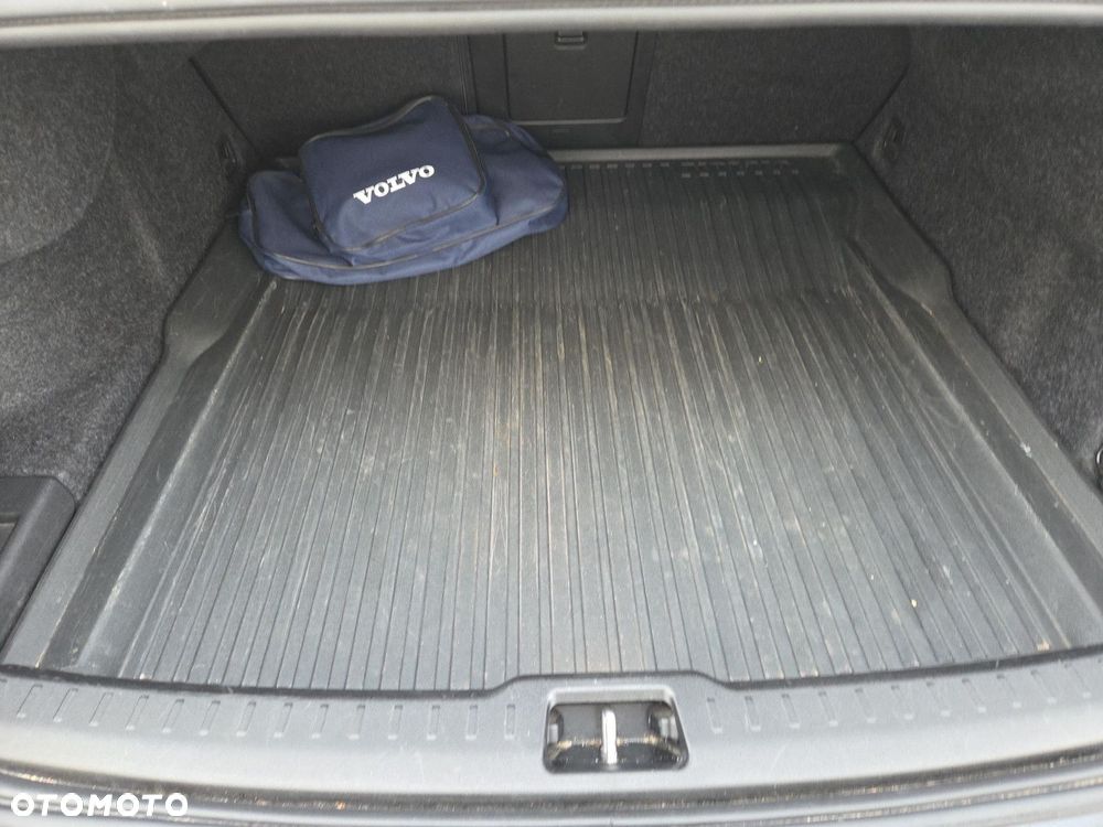 Volvo S60 B4 B R-Design - 31