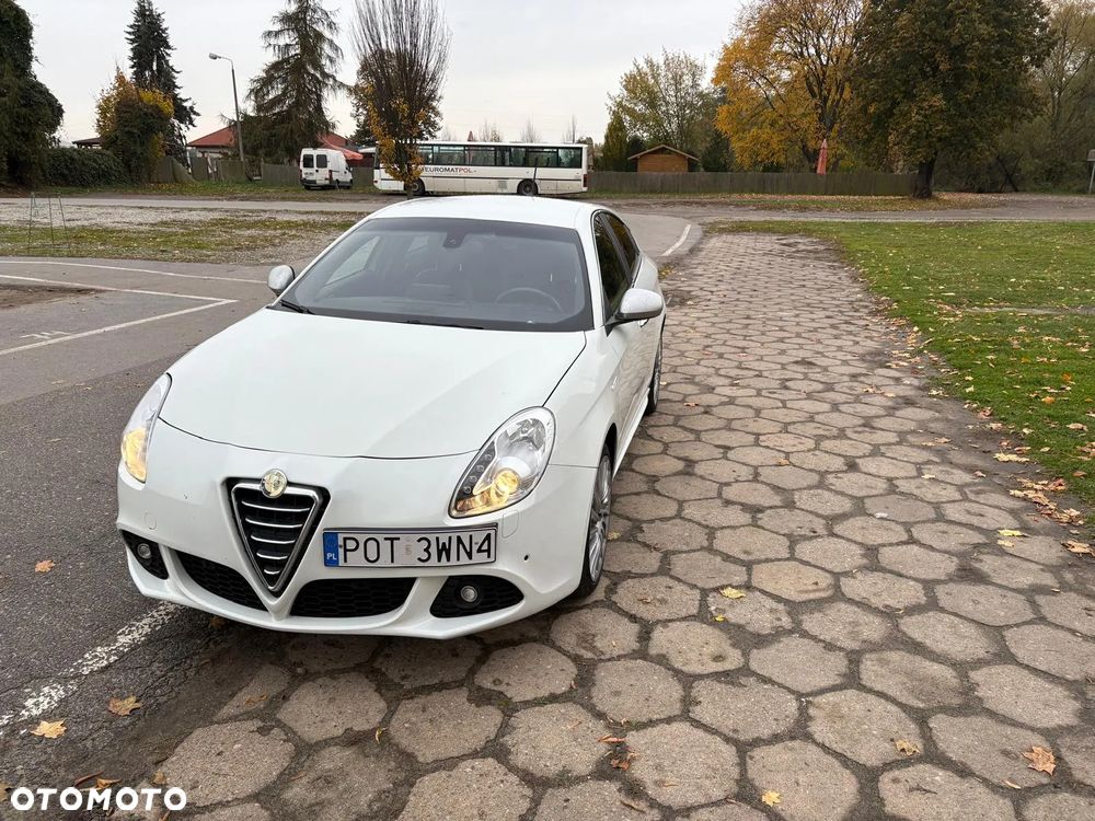 Alfa Romeo Giulietta 2.0 JTDM 16V - 2