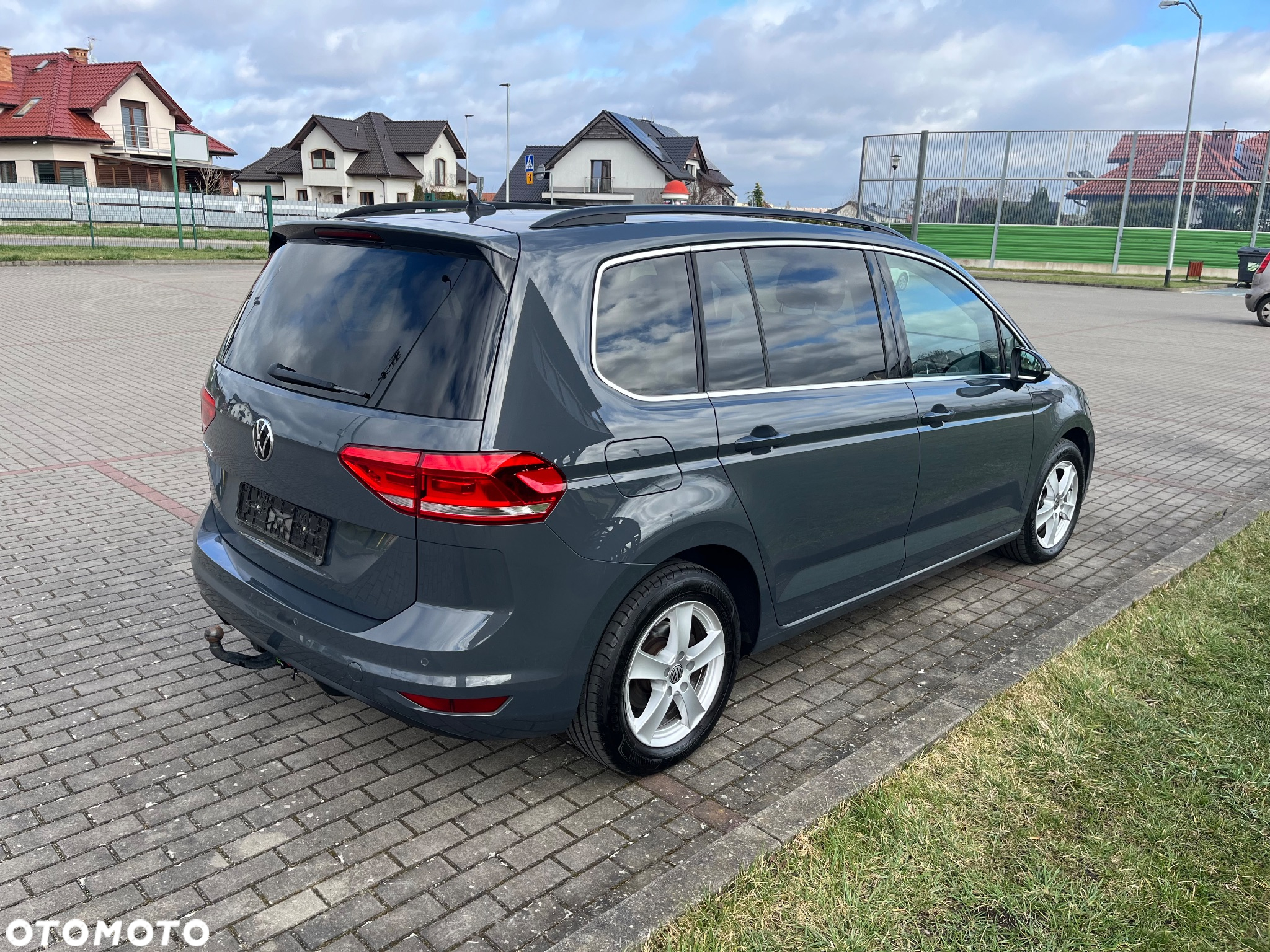 Volkswagen Touran 2.0 TDI SCR DSG Comfortline - 8
