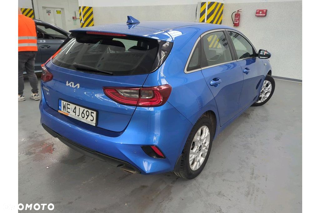 Kia Ceed 1.5 T-GDI M - 3