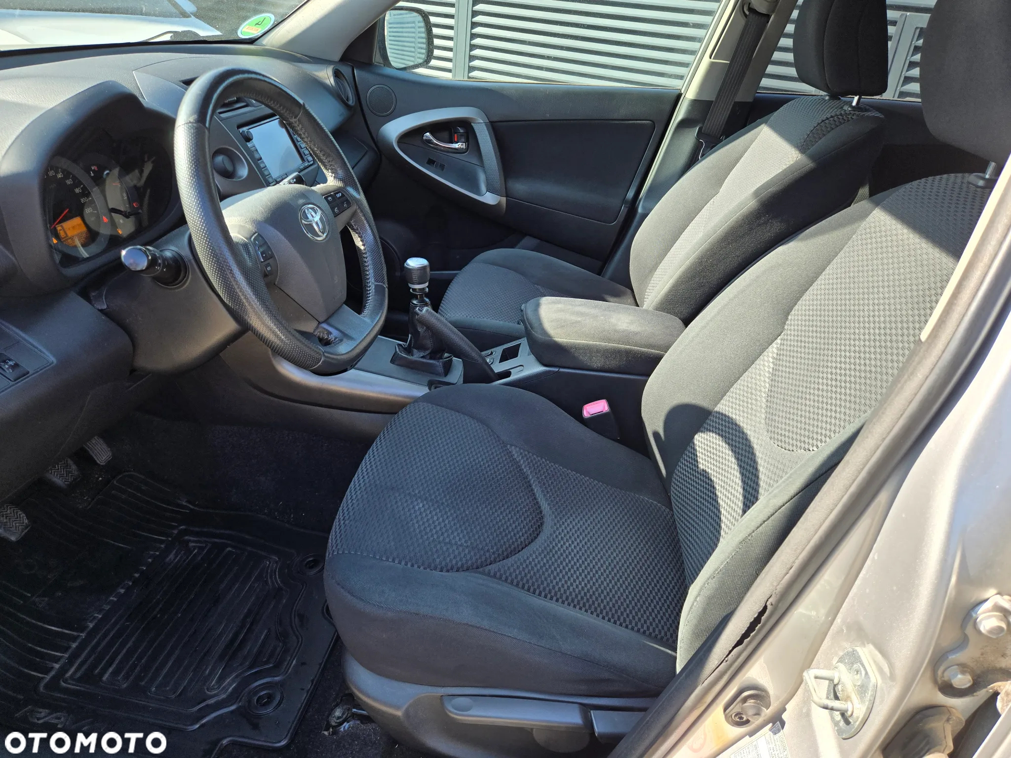 Toyota RAV4 2.0 VVT-i 2010 - 10