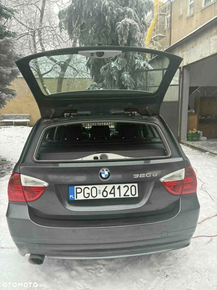 BMW Seria 3 320d DPF - 3