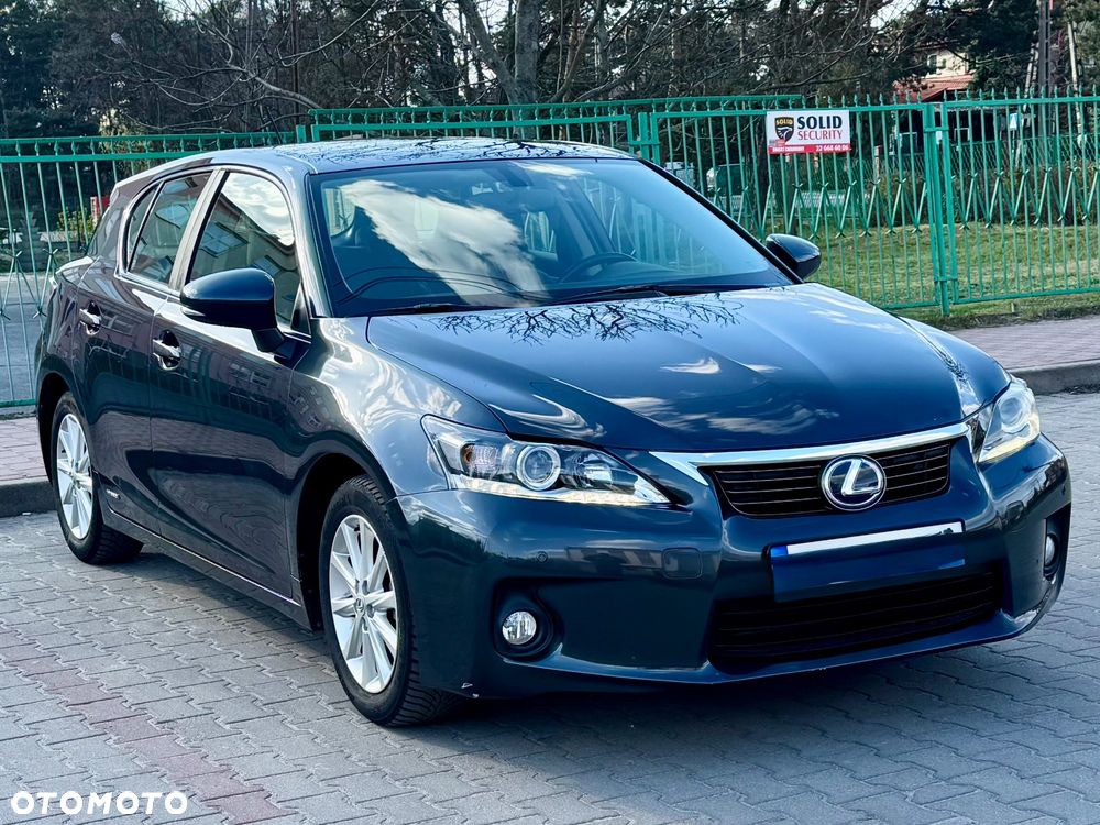 Lexus CT - 1