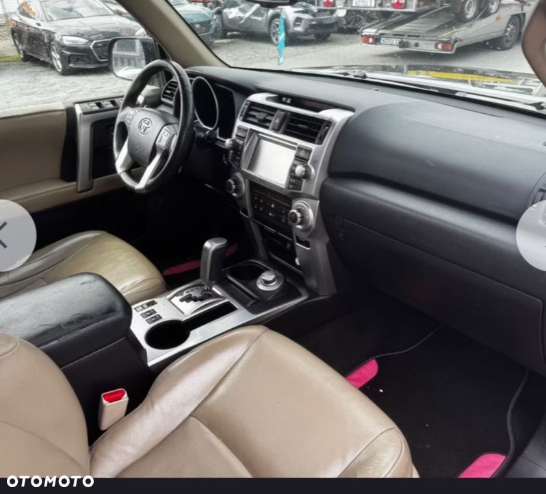 Toyota 4-Runner - 16