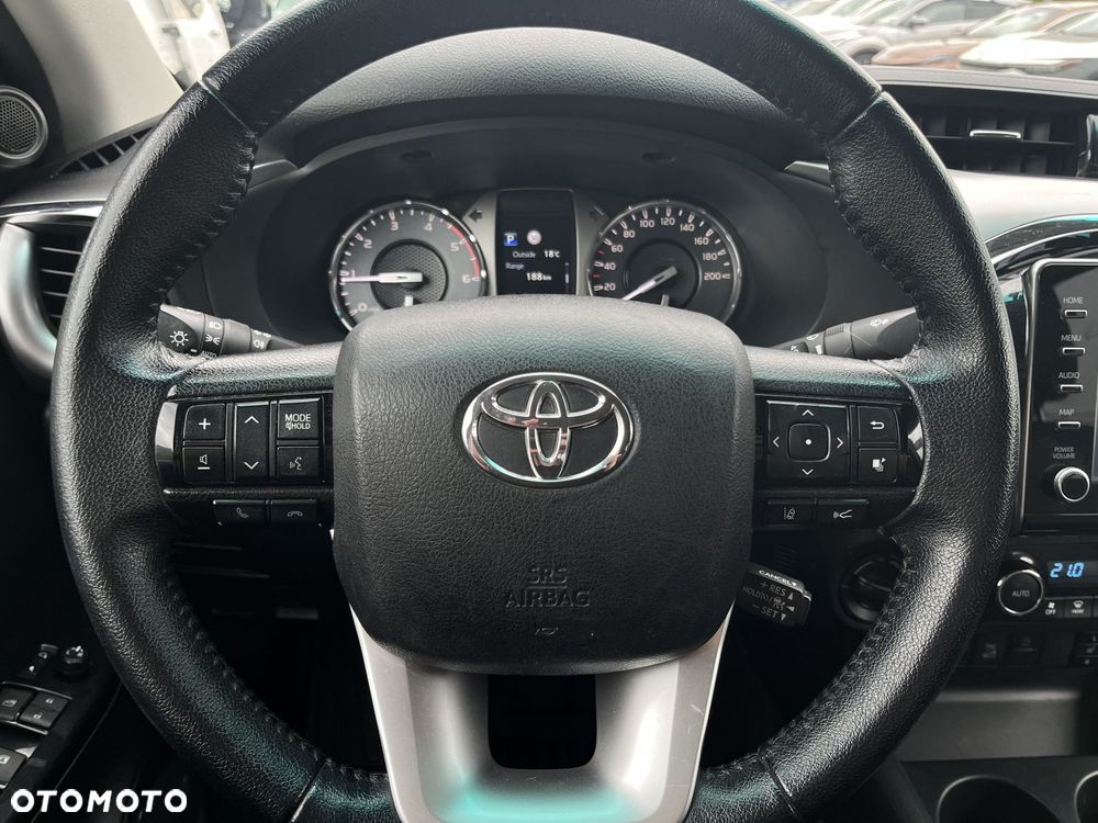 Toyota Hilux 2.8 D-4D Double Cab SR5 4x4 - 7