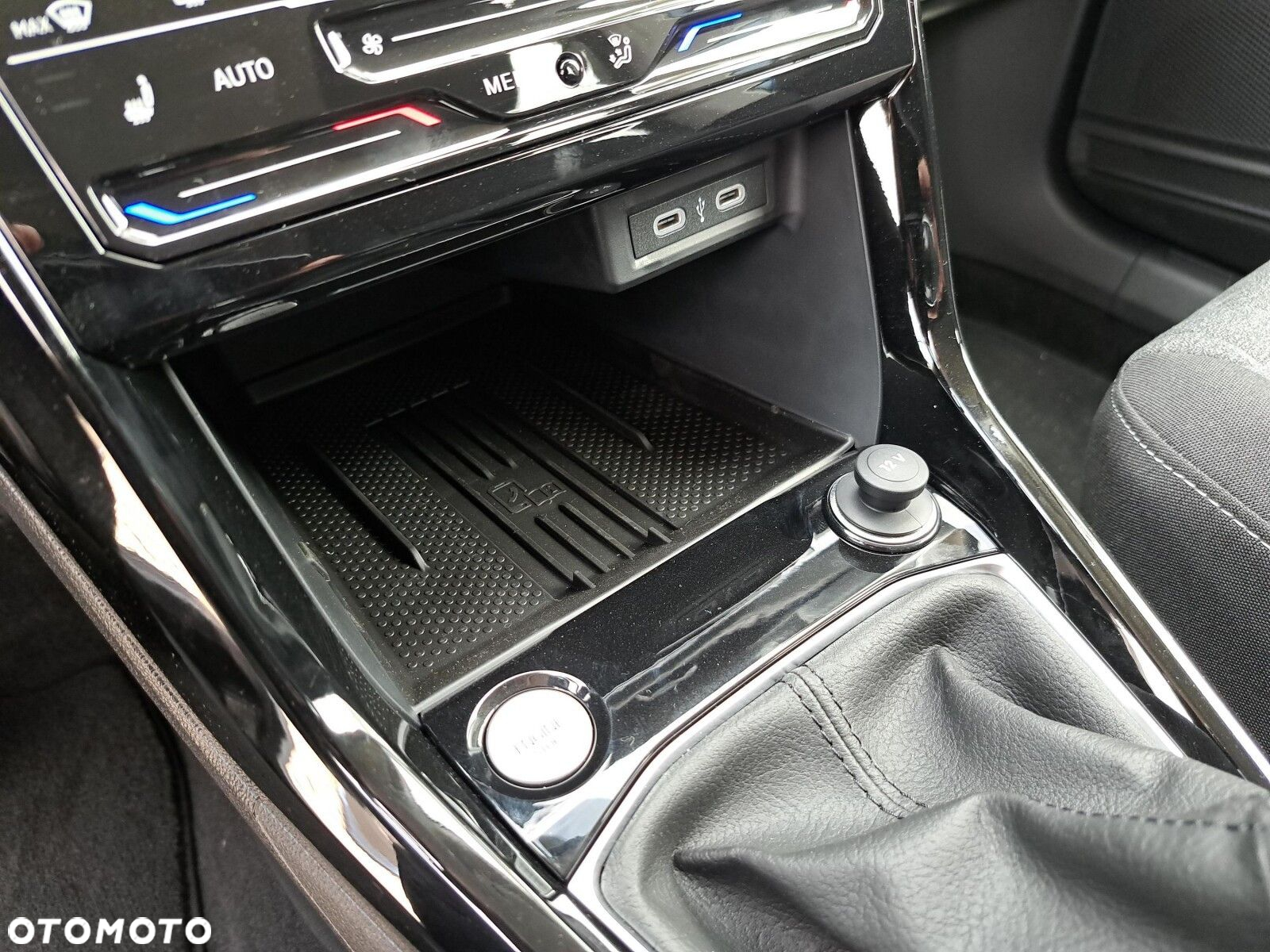Volkswagen T-Cross - 23
