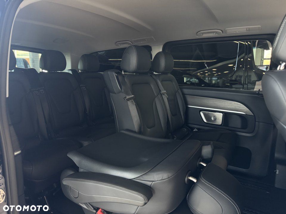 Mercedes-Benz Klasa V - 19