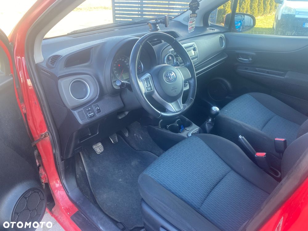 Toyota Yaris 1.0 Terra EU5 - 10