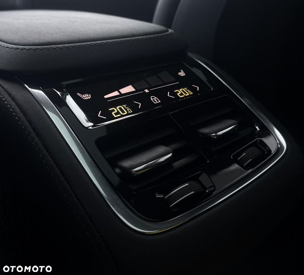Volvo XC 90 - 31
