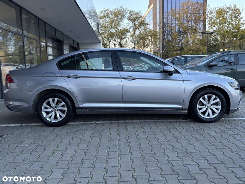 Volkswagen Passat - 26