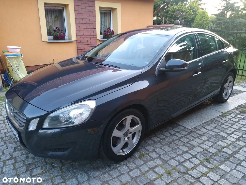 Volvo S60 T3 Momentum - 5