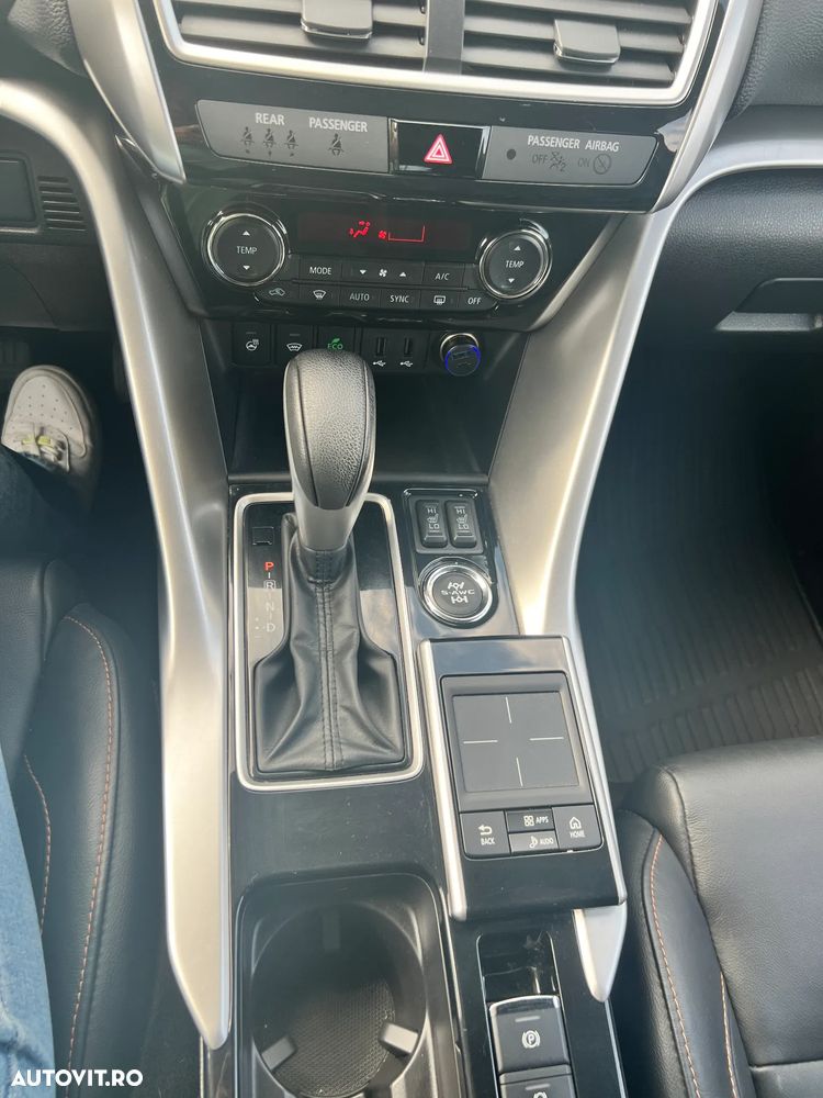 Mitsubishi Eclipse-Cross 1.5-litre 16-valve DOHC MIVEC 4X4 Instyle+ Aut. - 8