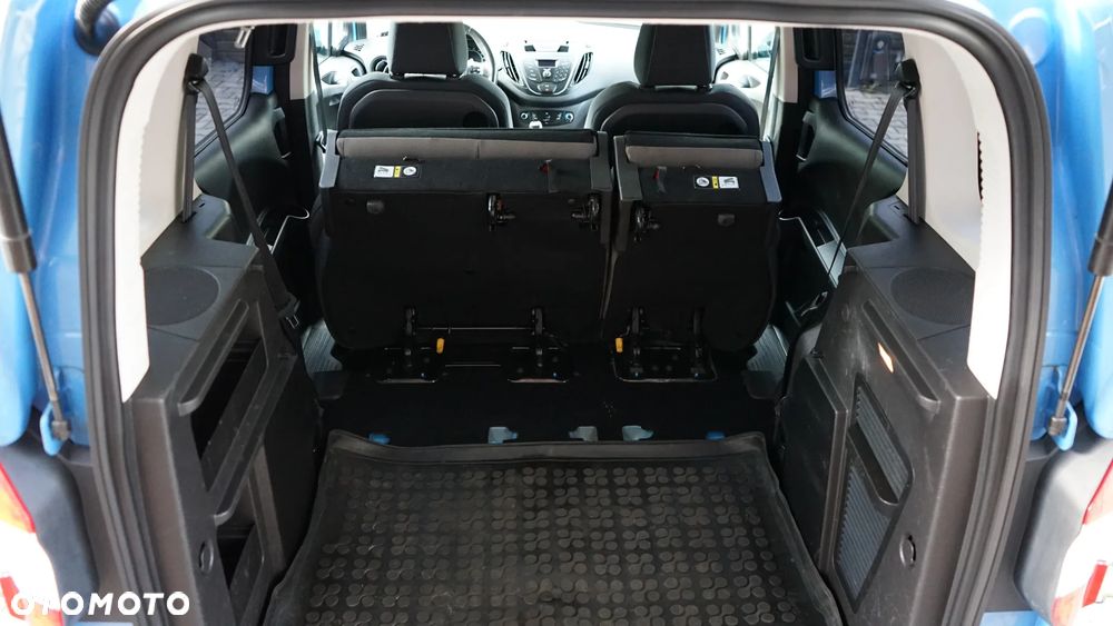 Ford Tourneo Courier - 39
